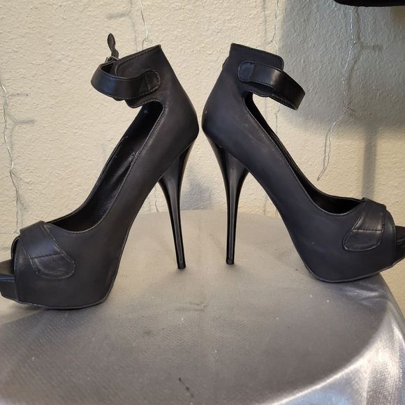 Lilyana's Heels